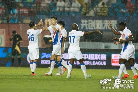 清冷师尊被c呻吟双腿打开